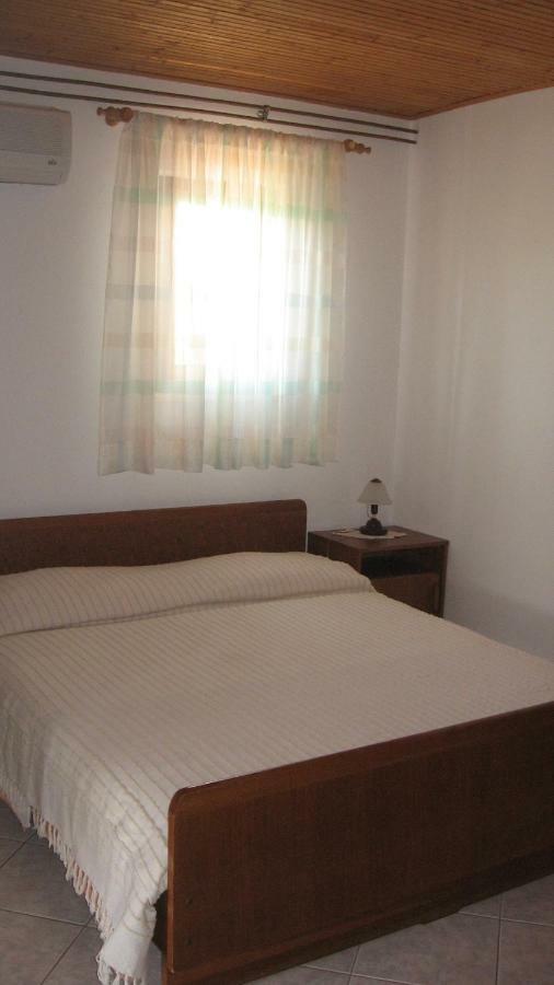 Apartments Grozdanic Fazana Ngoại thất bức ảnh